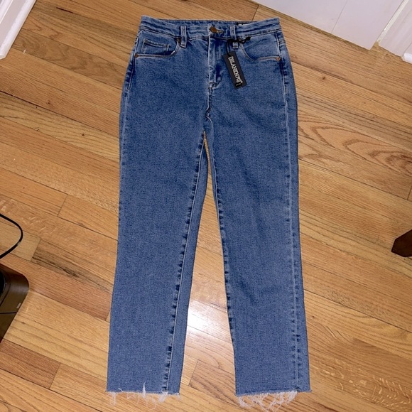 ✨ BLANK NYC ✨ The Madison High Rise Crop Raw Hem Size 27 - Picture 2 of 9